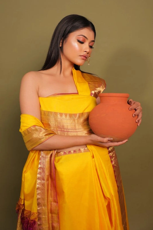 Lazy Daisy - Pure Silk Handloom Yellow Saree